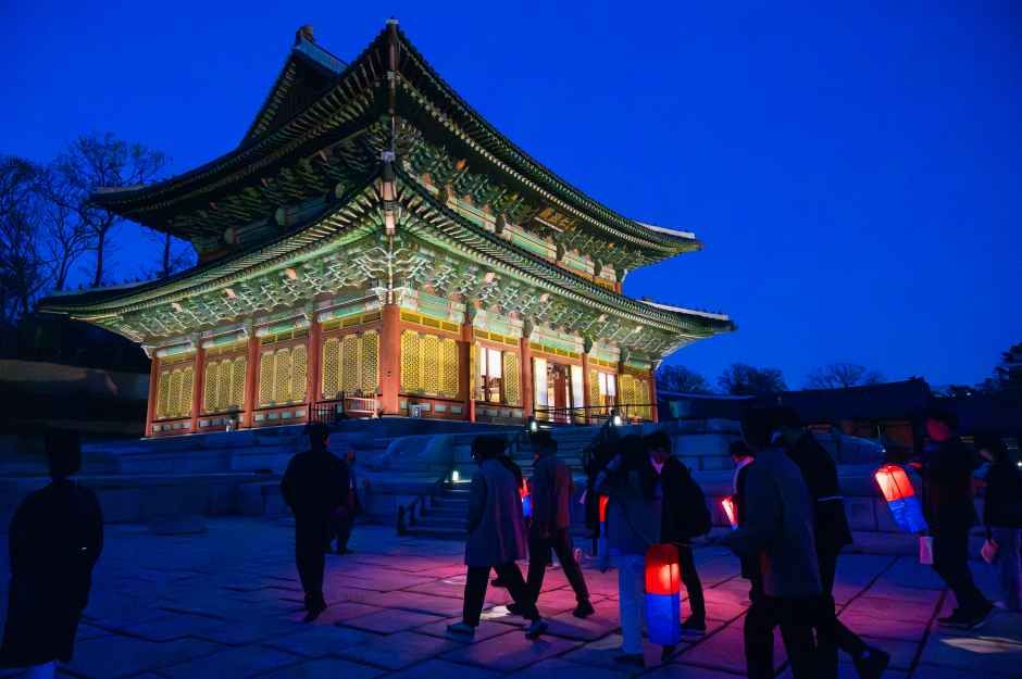 [2026] ソウル王宮夜間観覧ガイド：月灯り行事とデータが選んだ地元グルメ