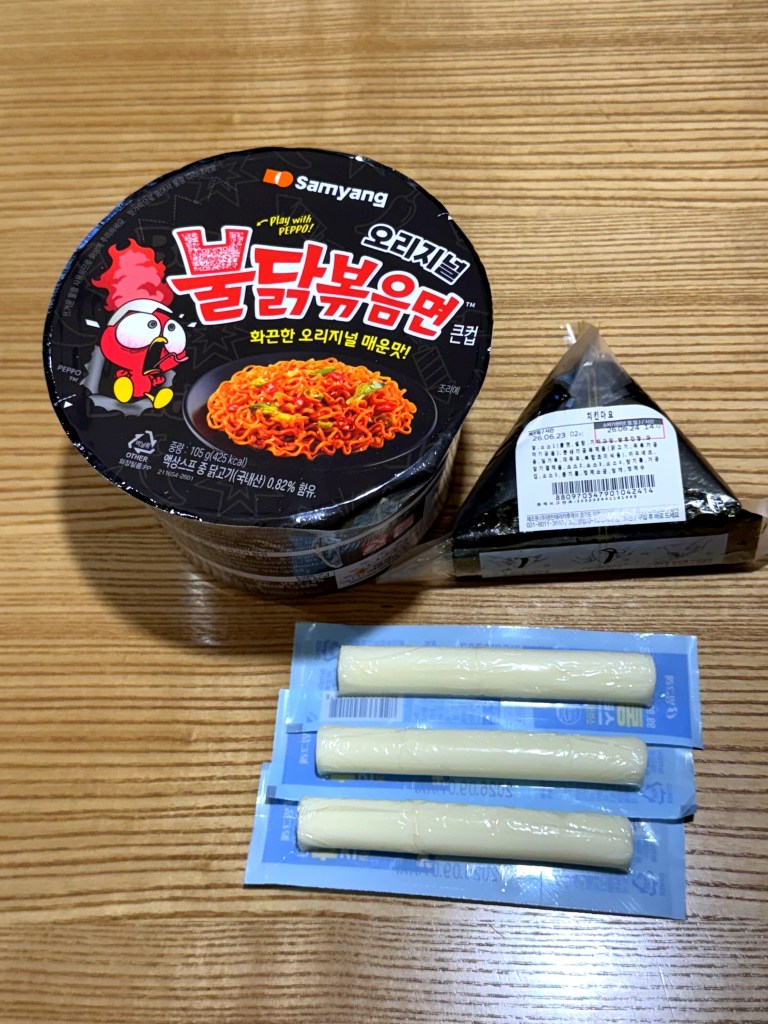 韓国の深夜2時はコレ！🥢：絶対食べるべきコンビニ夜食TOP5